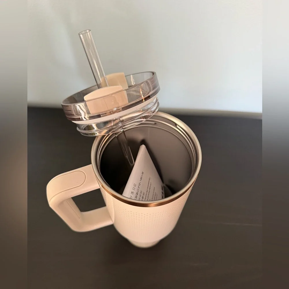 Stanley Quencher H2.0 + Calia 40oz Tumbler: Oat Milk, NEW - Picture 5 of 6